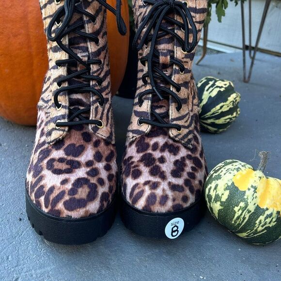 ALDO Nispel Animal Print Booties with Lug Heel. Faux hair NWOB size 8 - Picture 5 of 7